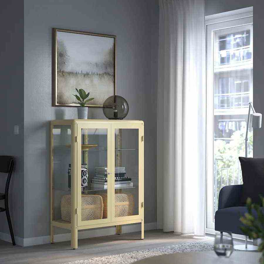 Pastel yellow in a muted interior