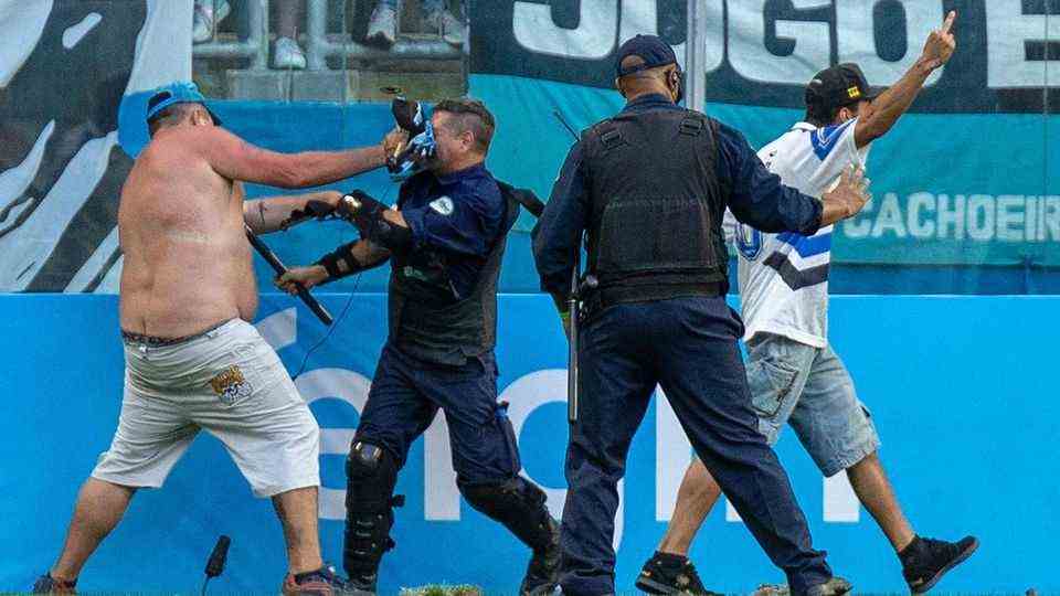 The Gremio Ultras' turf storm was painful for the policemen in the stadium