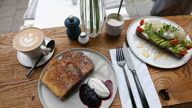 Sorry Johnny: If you like it sweet, order French toast with homemade brioche, ricotta and jam.  Alternatively, you can try the sandwiches.