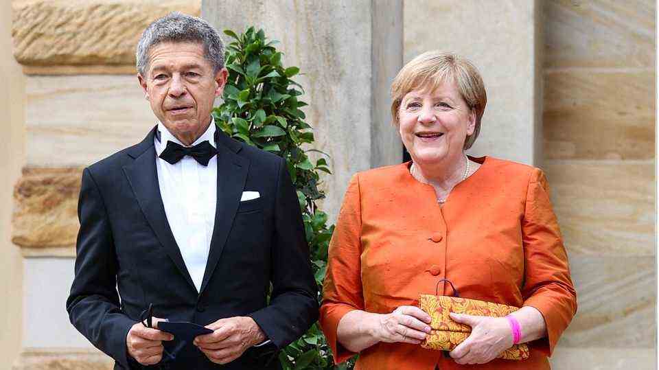 Chancellor Angela Merkel (CDU) and her husband Joachim Sauer