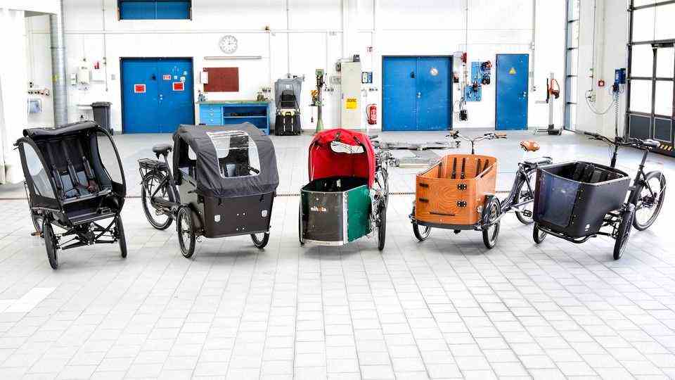 ADAC is testing five e-cargo bikes: only two received "Well"
