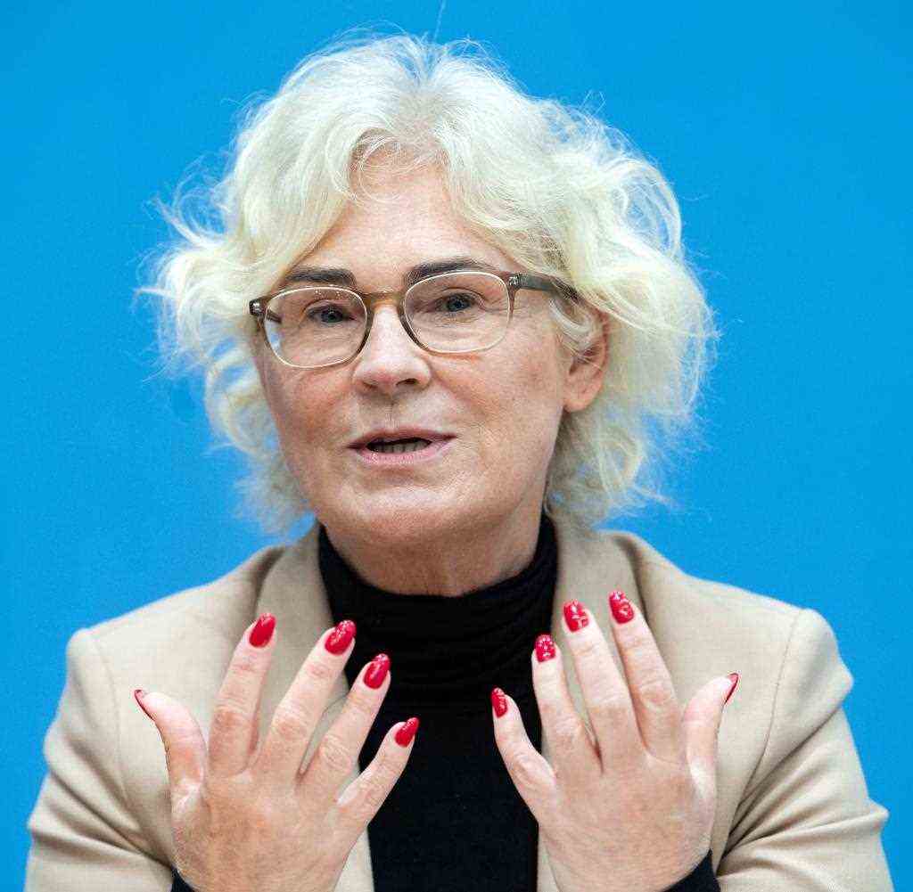 Christine Lambrecht (SPD), geschäftsführende Bundesjustizministerin, will Schulen und Kindertagesstätten unbedingt offen lassen