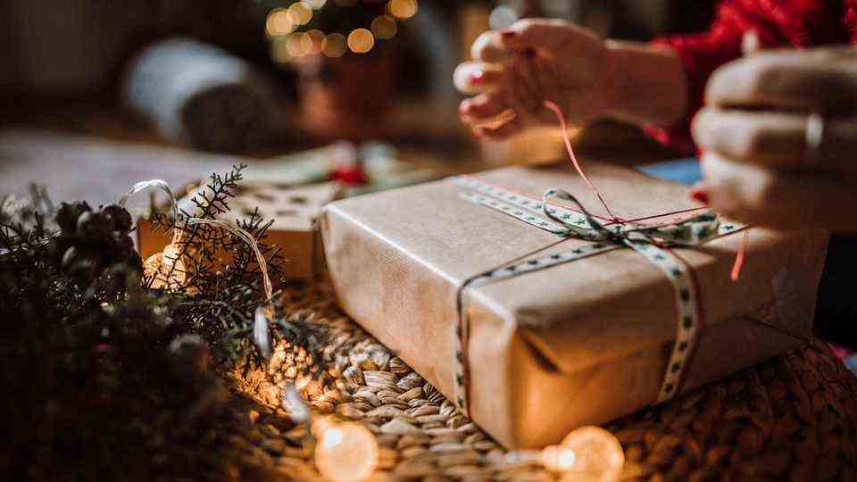 Delivery bottlenecks under the Christmas tree: You should buy these gifts now