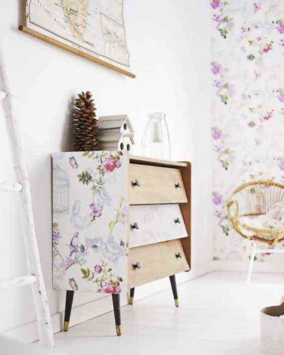 A Romantic Dresser 