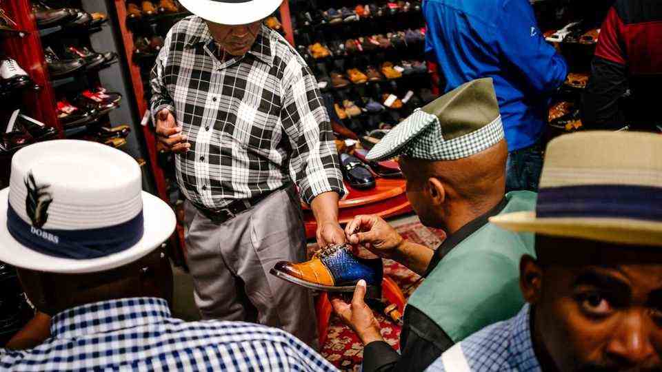 When buying shoes, men look for small mistakes in order to get the pairs cheaper