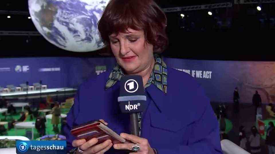 Tagesschau blunder: This is how reporter Annette Dittert explains her grip on the cell phone