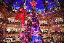 The flashy Christmas tree at Galeries Lafayette, 2021 edition.