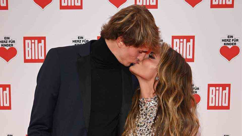 Actress Sophia Thomalla comes to the TV donation gala with friend and tennis player Alexander Zverev "A heart for children"