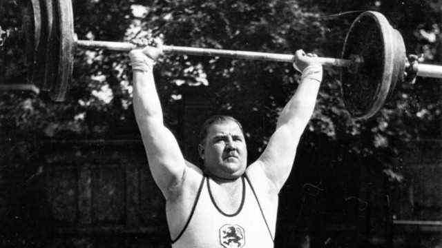 The German weightlifter Josef Strassberger