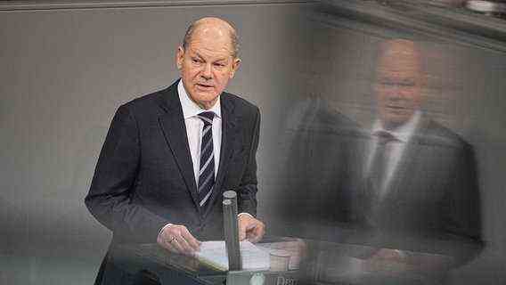 Federal Chancellor Olaf Scholz (SPD) makes his first government statement in the Bundestag.  