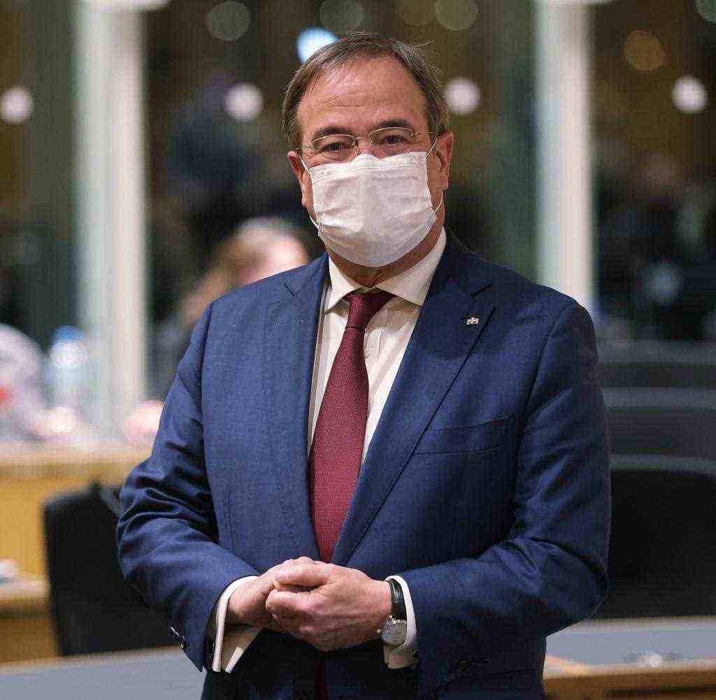 Armin Laschet (CDU) meldet sich zu den aktuellen Entwicklungen in der Corona-Pandemie zu Wort
