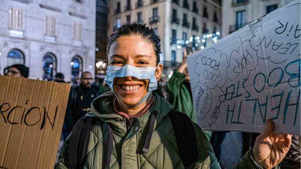 Protester against the mask requirement in Spain