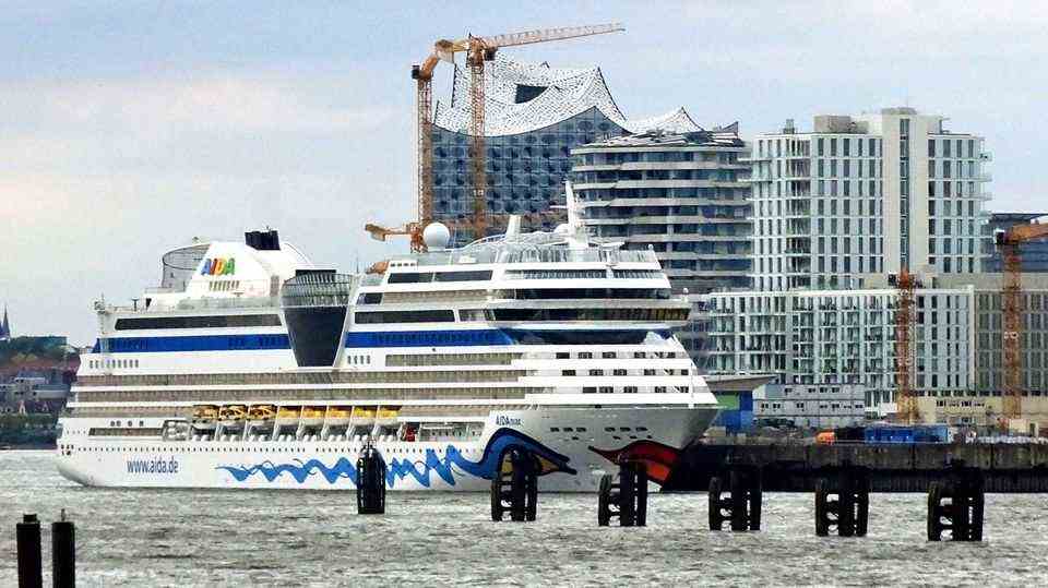 Take a deep breath: What the cruise industry means for Hamburg