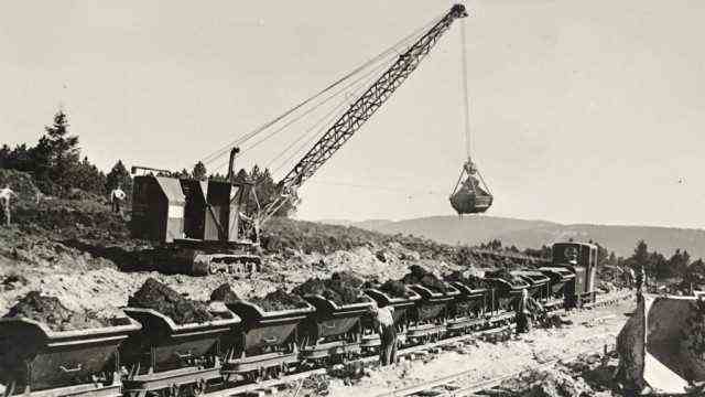 Traffic history: The earthworks were carried out with steam-powered excavators and field railways.