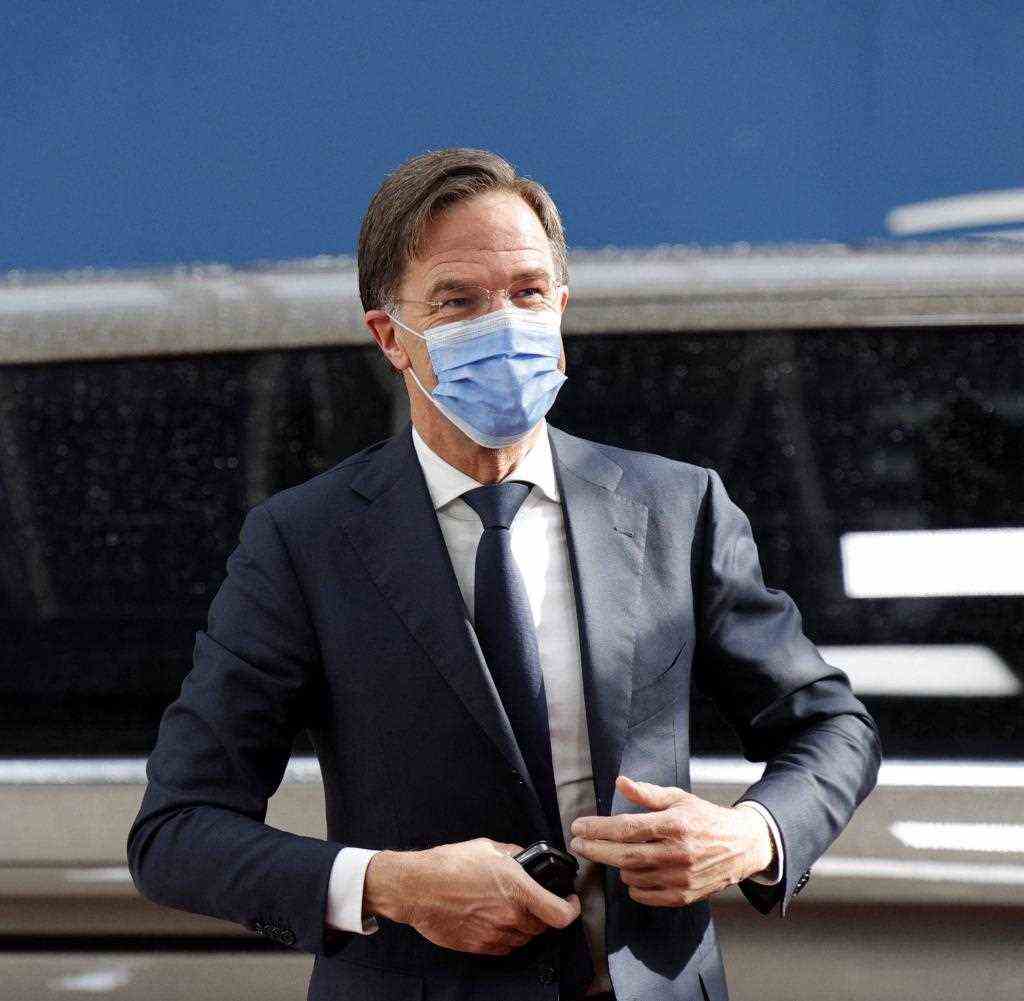 Der niederländische Premier Mark Rutte kündigt eine Verlängerung der Pandemiemaßnahmen an
