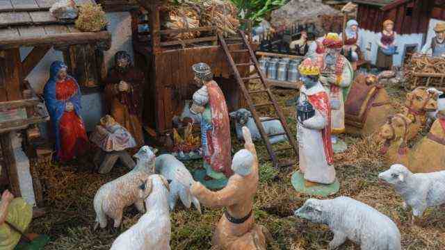 Customs at Christmas time: More than a marginal event: the stable scene with the birth of Jesus always occurs, but is typically not the focus of the Marktredwitz cribs.