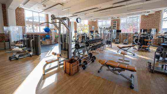 The fitness studio of the Eimsbütteler Turnverband (ETV) is deserted.  © dpa photo: Daniel Reinhardt