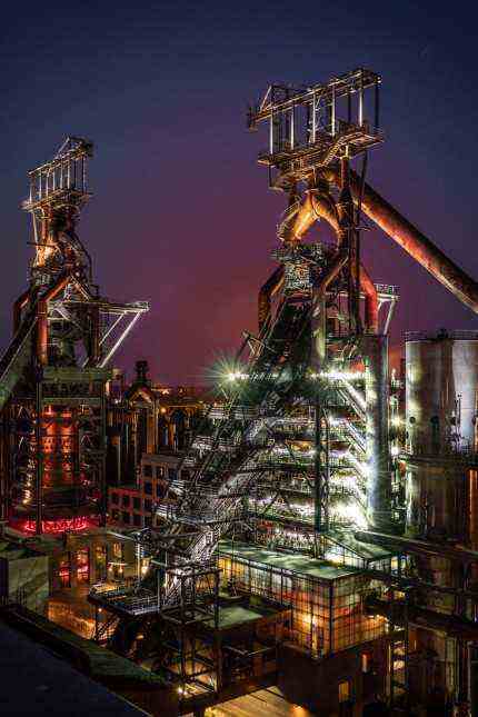 Capital of Culture 2022: Belval's blast furnaces are also suitable as a photo motif in the dark.