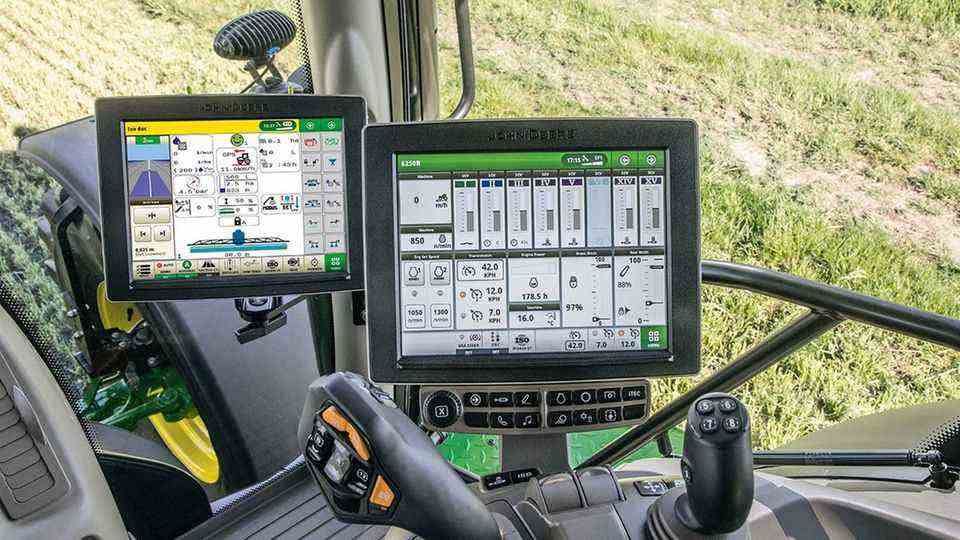 Autonomous driving is not "Uncharted territory" on the field.  View into the cockpit of a tractor