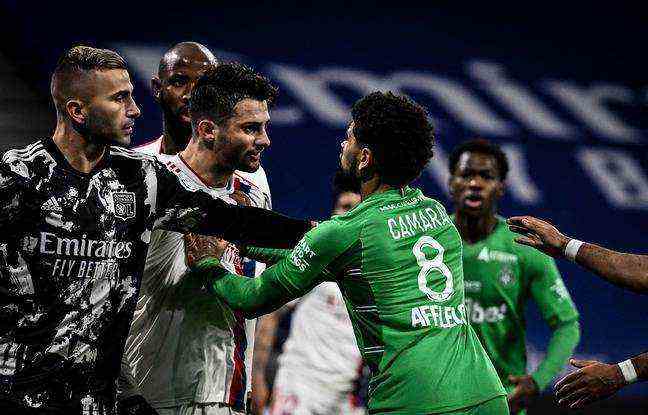 In the absence of a game offered, Lyonnais and Stéphanois sometimes got a little heated on Friday evening.
