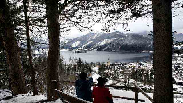 Tips for Munich and the region: On the way to the Schliersbergalm there are always wonderful views of the Schliersee.