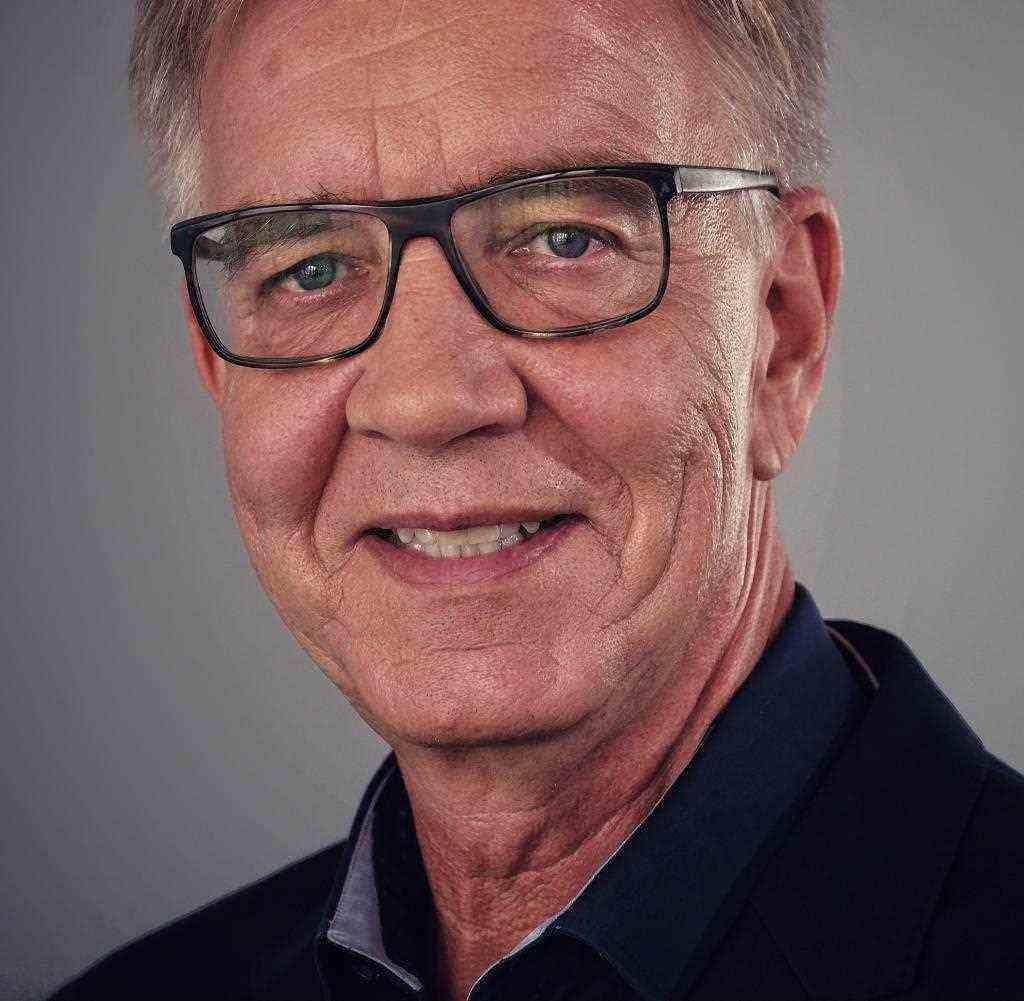 Dietmar Bartsch, 63, has been co-chair of the Left parliamentary group in the Bundestag since October 2015