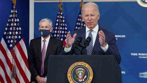 US-Präsident Joe Biden: "Falls er (Anm. Putin) mit all diesen Truppen einmarschieren würde, wäre das die größte Invasion seit dem Zweiten Weltkrieg." (Quelle: Reuters/Kevin Lamarque)