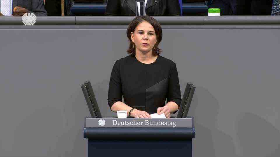 Debate in the Bundestag: Baerbock: Nord Stream 2 is part of sanctions against Russia if it invades Ukraine