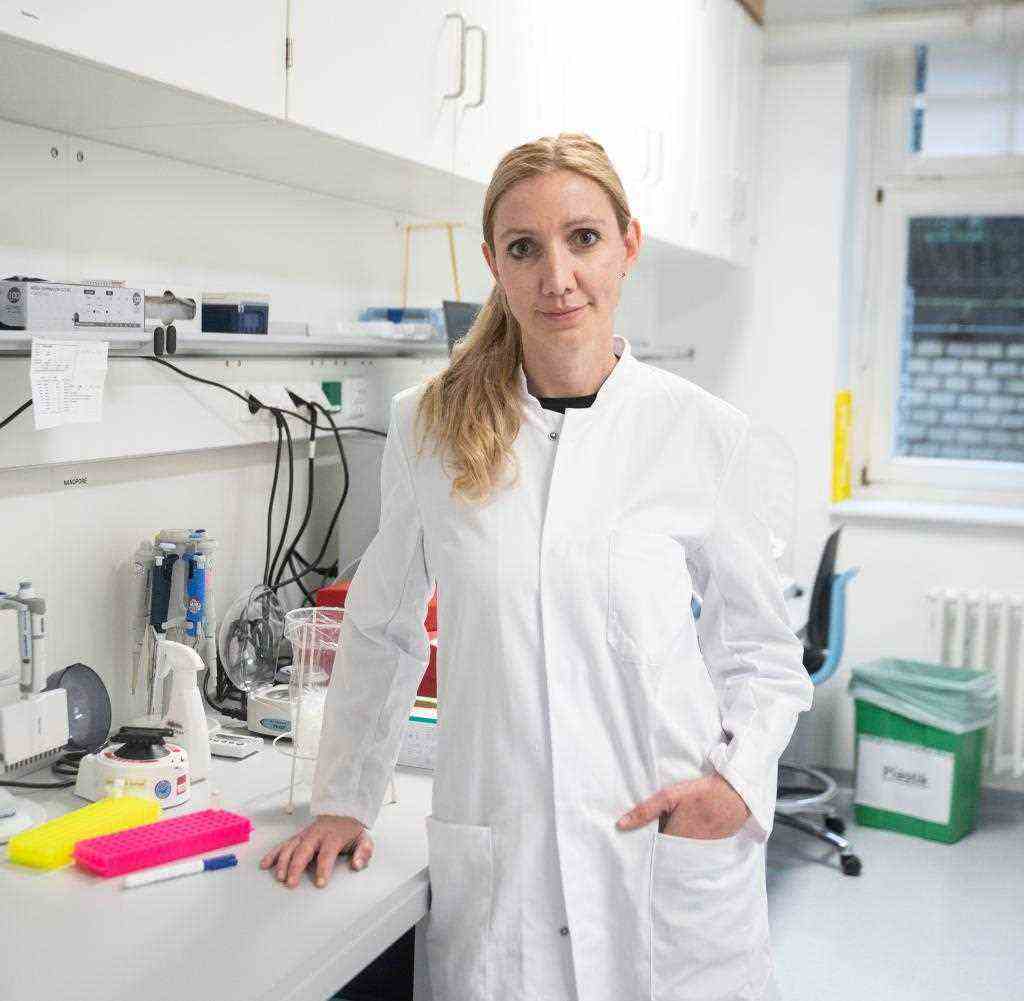 Nicht glücklich mit dem verkürzten Genesenenstatus: Sandra Ciesek, Direktorin des Instituts für Medizinische Virologie am Universitätsklinikum Frankfurt