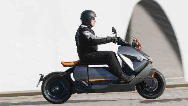 Already ridden: BMW CE 04: The design of the electric scooter takes some getting used to.