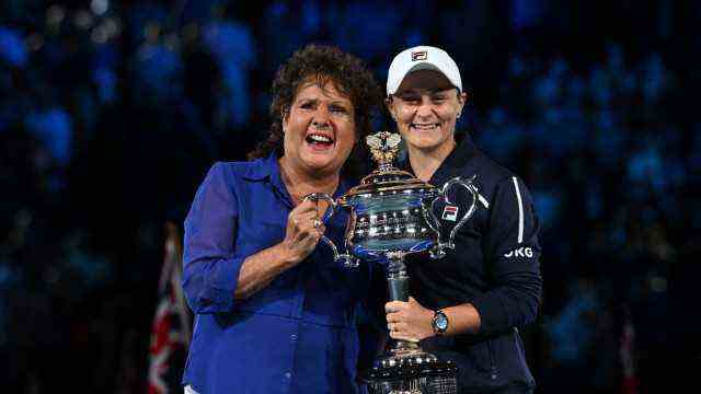 Ashleigh Barty wins the Australian Open: Two icons of Australian sports history: Ashleigh Barty with her idol Evonne Goolagong-Cawley.