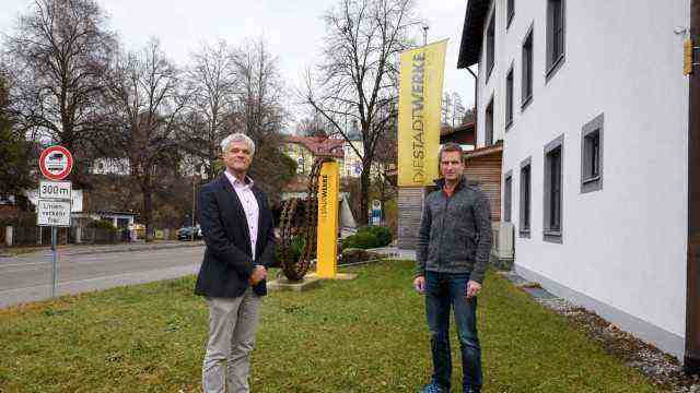 Energy and costs: Stadtwerke boss Walter Huber (left) and sales manager Michael Betzl.