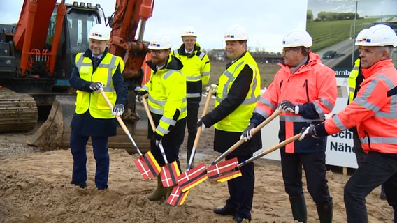 The groundbreaking ceremony for the Fehmarn Belt crossing.  © NDR 