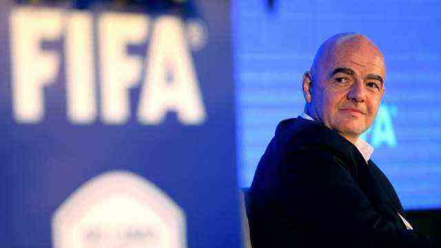 Fifa: It's getting lonely around Gianni Infantino.  The Swiss criminal justice system may also dig up more things before the next Fifa election congress in 2023.