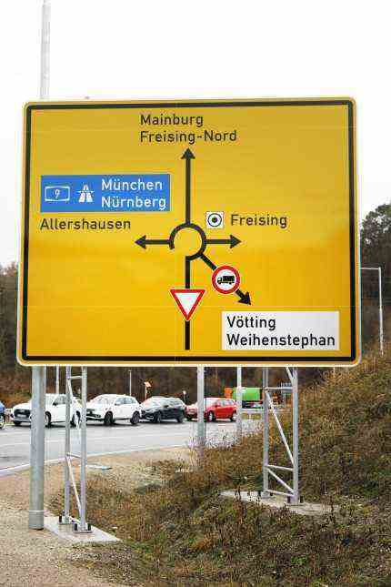Traffic: Soon the fifth branch in the new roundabout on Thalhauser Strasse will be opened to road users.