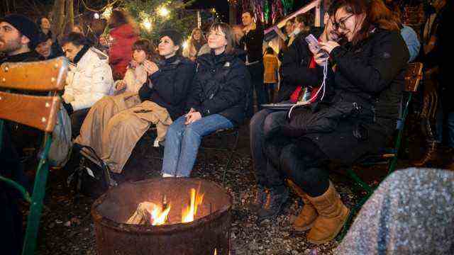 New Year's Eve in Munich: Just no New Year's Eve stress: campfire romance on the Alte Utting.