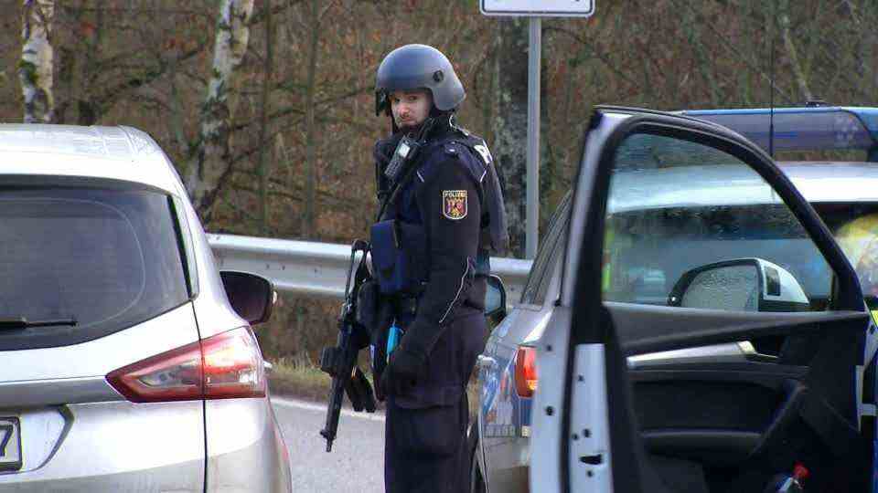 Rhineland-Palatinate: "they shoot": Police officers shot dead at traffic stop - they wore uniform and protective vests