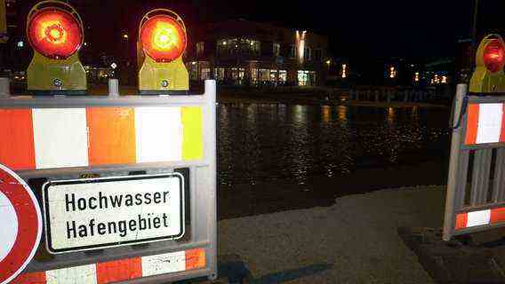 In Wismar, streets in the port area were flooded.  © Christoph Woest Photo: Christoph Woest