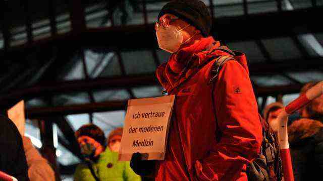 Corona protests: On Monday, people demonstrated in Unterschleißheim for cohesion and solidarity in the pandemic.  The right-wing extremist party also attended the counter-demo "The III.  path" called.