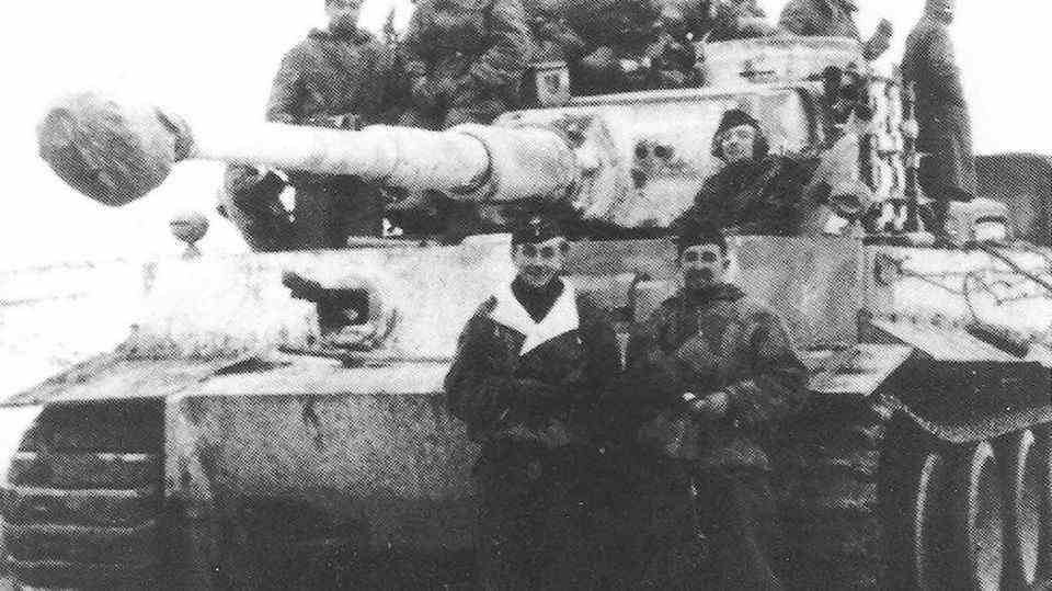 Otto Carius in front of his tank