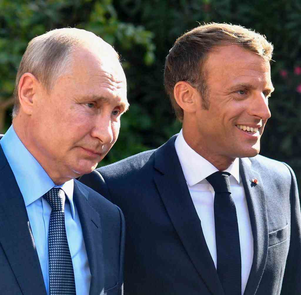 Macron and Putin at a meeting in France in 2019