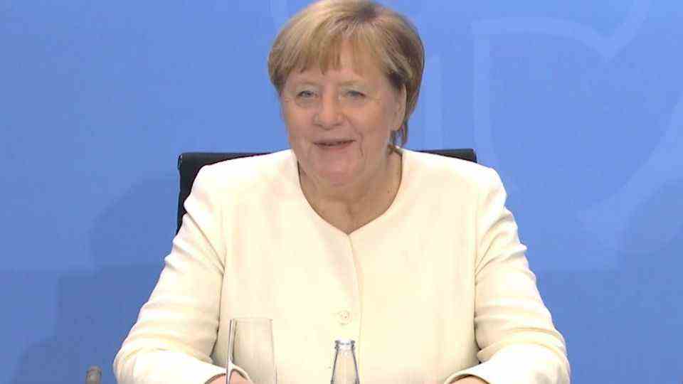 Merkel calculates how she comes up with 19,200 possible new corona infections