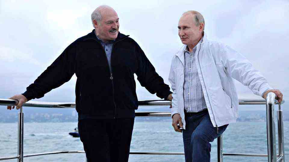 In May 2021 aboard the "Graceful": Vladimir Putin and Alexander Lukashenko.