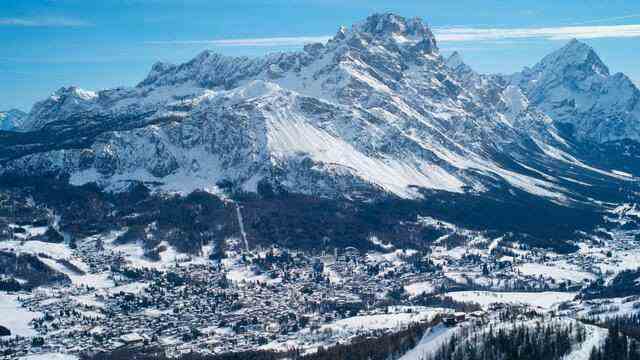 Olympia 2026 in Cortina d'Ampezzo: Cortina is located at an altitude of 1200 meters in the middle of the Dolomites, but belongs to Veneto.