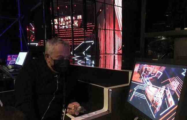 Bruno Berberes, casting director of The Voice, behind the scenes of season 11.