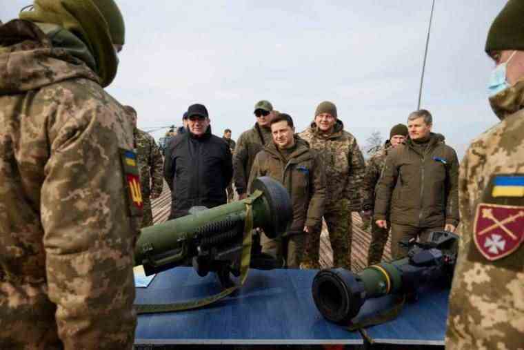 Ukrainian President Volodymyr Zelensky attends military exercises near Rivne, February 16, 2022 (Ukrainian Defense Ministry Press Service/Handout)