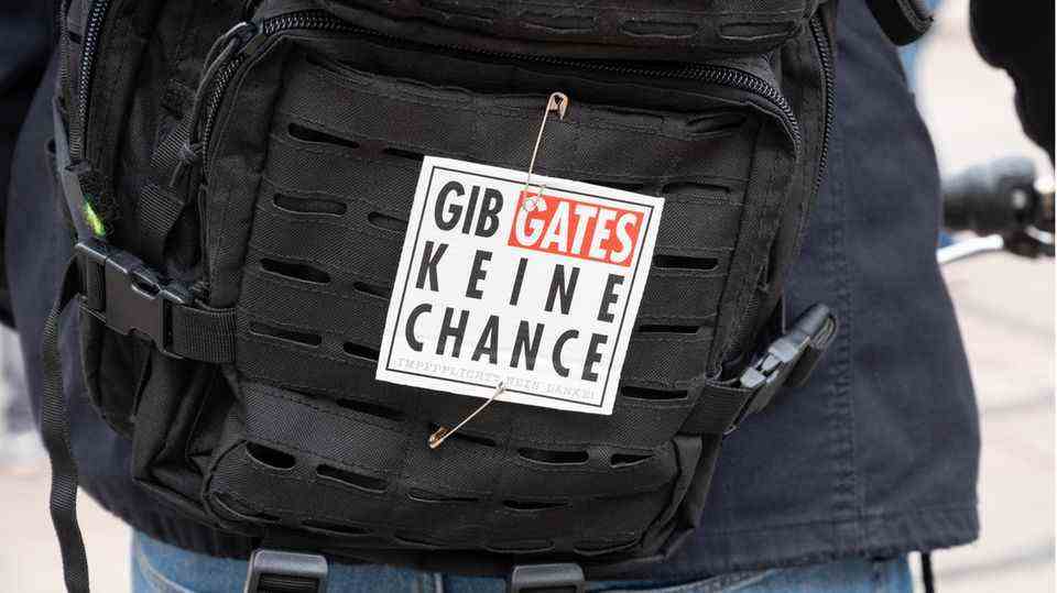 "Don't give Gates a chance"button