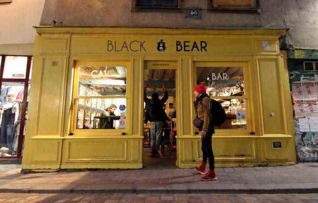 In the rue de Saint-Malo, the Black Bear is a reference for its atmosphere and the menu of its Belgian beers. 