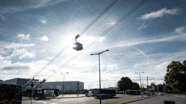 Cable cars in urban areas: a cable car is scheduled to go into operation in Toulouse this year.