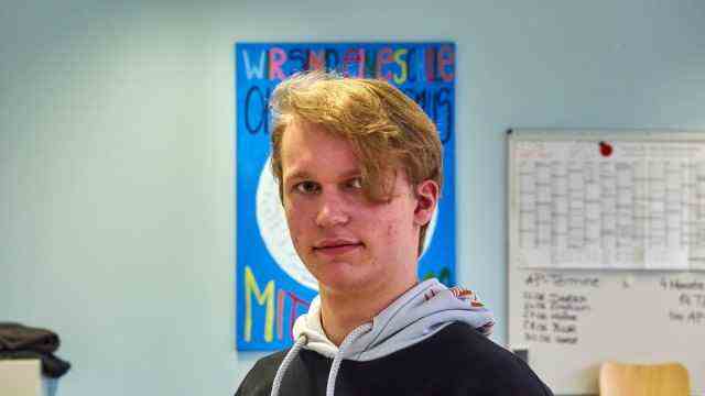 Extremism on the net: student Sebastian Kraus, ninth grade.